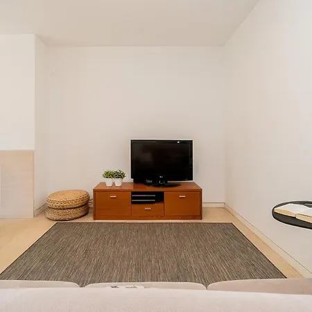 아파트 Family Relax For 6 With A Cosy Balcony