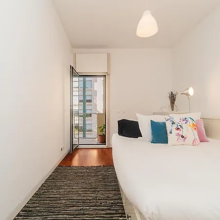 아파트 Family Relax For 6 With A Cosy Balcony